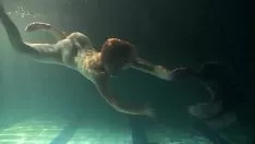 Reproduzir Missy submersa quente que você viu ainda é tudo para você