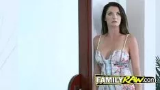 Oynat Sıcak anne o dövülerek terasta değil
