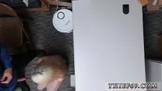 Играть Неудачная блондинка в красных очках
