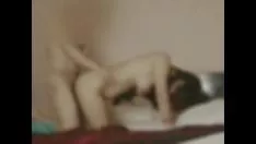 Oynat büyük memeler havlayan