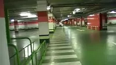 Riproduci Immodestia Pornotransonick nel parcheggio
