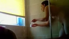 Reproduzir Os pecados alegres da minha sobrinha e o gatinho sem cortes