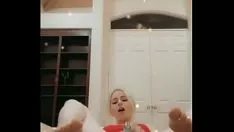 Odtwórz Cenna blond masturbacja