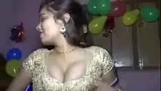 चलाएँ भारतीय हॉट वीडियो रिकॉर्डिंग