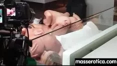 تشغيل يعجن القبعات الساخنة بالثلاثية حتى الذروة