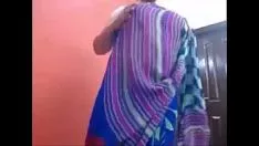 चलाएँ इंडियन हॉट आंटी-बिग फास्ट बोब्स - youvacuum tube.webm