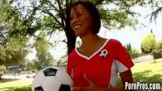 Reproduzir Mia lina - senhora do futebol da associação