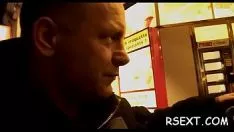 تشغيل يسافر زميل مقرن إلى Cocottes ويحصل على امتص gumshoe ثقيل