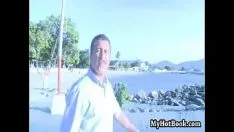 تشغيل تعمل غير مهنية لاتينية جميلة تتراجع عن بيلوس و