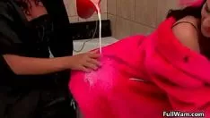 تشغيل يتم وضع أطفال الوام الساخن مع نزلات البرد