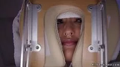 تشغيل امرأة سمراء ثلاثي الفتحة مارس الجنس مدلكة shotuse