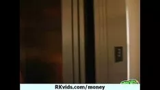 Reproduzir Sexo por dinheiro é o flanco 9