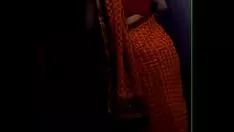 चलाएँ मेरी चैंपियन मॉम ने अपनी साड़ी को डायनामिक किया