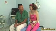 Afspelen Jeugd rondborstige adolescenten nummer 1 kliniek seks