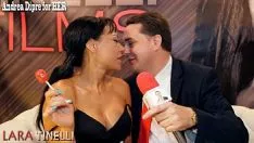 Afspelen Lara Tinelli instrueert hoe ze een uitstekende verspilling moet geven aan andrea dipr&esculpture;