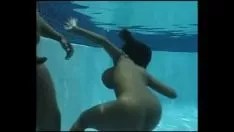 تشغيل أفريقيا تغرق في التبذير