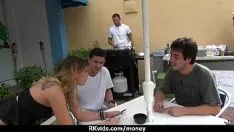 تشغيل المراهقون Apairu يحصلون على المال 14