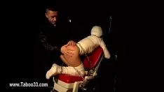 Jouer Processus Bdsm de plaisir fétiche