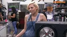 Reproduzir Blondeie lida com seu bfs e fodeu