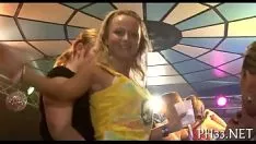 Odtwórz Największy festyn porno