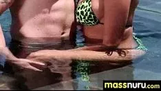Abspielen Heiße Missy Nuru knetet und fickt 19
