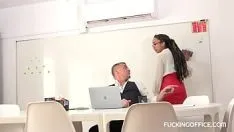 Играть Дай мне бумагу и держи мой твердый член