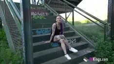 Играть У Барбары Морелло нет границ! ее дебют в порно состоялся с публичным минетом