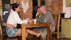 Jouer Une vraie triche ! deux couples se trompent dans le dos !