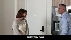 Afspelen Lustyfam - filmmanie freeuse met stiefvaderlilith grace, ryder rey