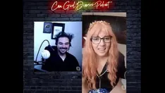 تشغيل خبيرة cam girl تشارك نصائحها بشأن عرض أزياء كاميرا الويب