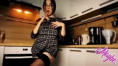 Redare Sesiune intensă solo a profesorului brunete cu jucărie baghetă magică