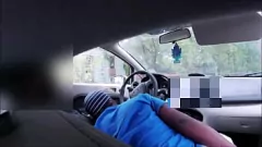 Reproducir Street Smart Beauty Dar brillo de hojas profundas a una gran polla en un auto en algún lugar fuera de Chicago