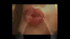 تشغيل بعض الشهادات الأخرى لمشجع حاشد