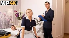 Reproduzir Hotel Milf Maid pegou assistindo - perversão de serviço de quarto russo