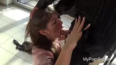 Putar Brunette Slut tunduk pada seks hardcore dan bercinta dengan kencing dan cum
