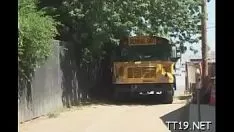 تشغيل مراهقة ساخنة تنطلق من طويق مؤخرتها وتحصل على لقب نباح مدرب