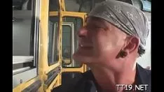 播放 有角的文明让她紧身光滑剃光的小猫被严重放置