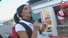 Играть Тугая черная пила для подростков из колледжа от сахарного человека