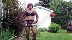 Play Chloetv the slattern she-bops in her back off1000